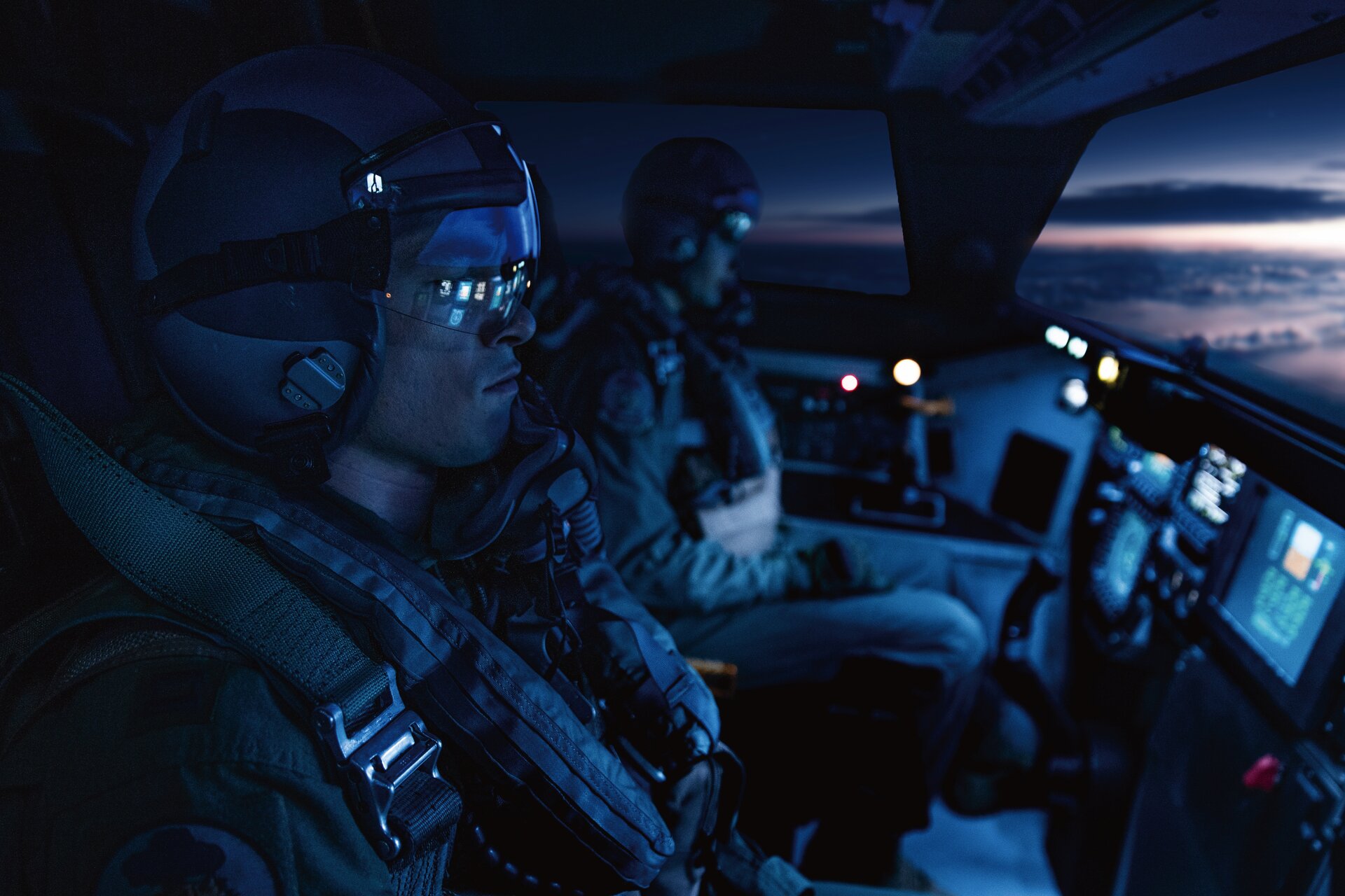 監督：キャスリン・ビグロー／出演：イドリス・エルバ、レベッカ・ファーガソン、ガブリエル・バッソ、アンソニー・ラモス、グレタ・リー ほか／配信：現在、Netflixにて独占配信中 ©Netflix