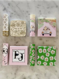 リップスティック ケース ¥2,200、リップスティック ケース CS 限定3種 各¥1,100、コンパクト Ⅱ ¥1,650、コンパクト 限定3種 各¥1,100(ポール & ジョー ボーテ)※2026年1月5日発売