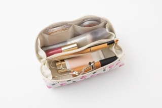 コスメの収納ケースとして