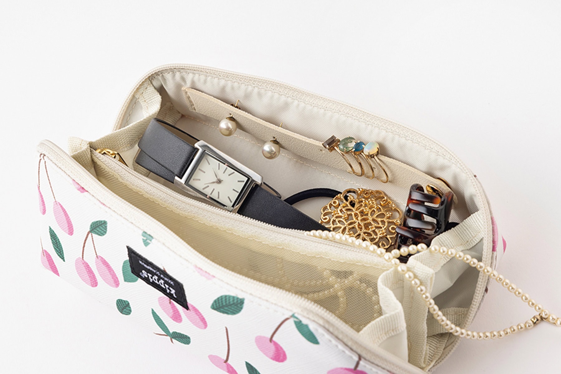 素敵なあの人2月号付録【kippis】コラボ「収納上手なマルチケース」が超使える！と話題です