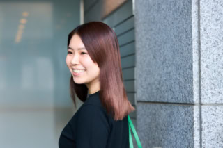 編集部・日高理々