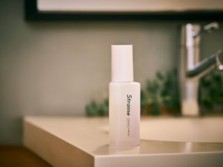 ストレイン ストレートヘアオイル 80mL ¥1,980(Straine)