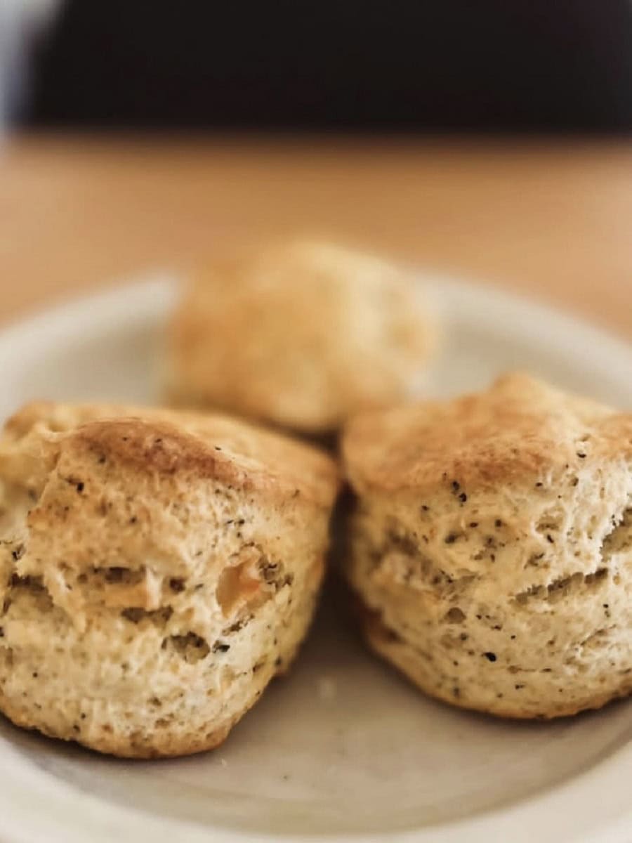 好きな茶葉で作る【紅茶スコーン】の絶品レシピ！ナッツやドライフルーツでアレンジも楽しめる