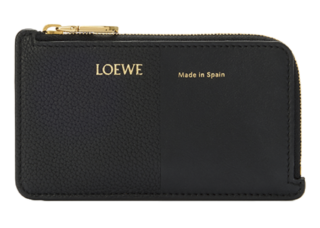 〈デュエット コインカードホルダー〉［H7.5×W13×D1cm／札入れ0、小銭入れ1、カードスリット4、ポケット0］ ¥59,400（ロエベ／ロエベ ジャパン クライアントサービス）