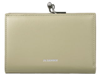 〈ゴジ パース スモール〉［H8.5×W12.5×D2.5cm／札入れ1、小銭入れ1、カードスリット8、ポケット2］ ¥148,500（ジル サンダー／ジルサンダージャパン）