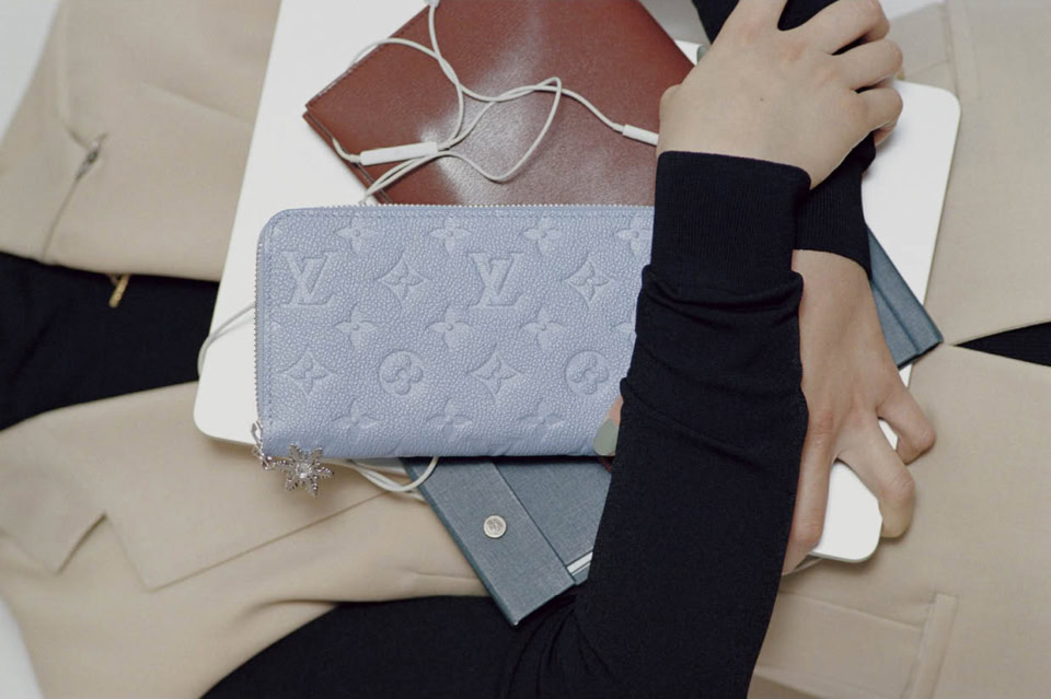 心ときめくお財布で新年をアップデート!今あらためて持ちたい永遠の定番【大容量の長財布】7選