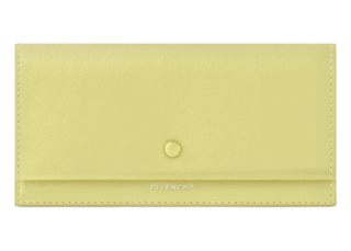 〈デイ ロングウォレット〉［H11×W19×D1cm／札入れ1、小銭入れ1、カードスリット8、ポケット2］ ¥116,600（ジバンシィ by サラ・バートン／ジバンシィ ジャパン）