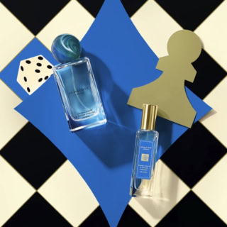 サンダルウッド & スパイスド アプリコット コロン 30mL ¥12,430、100mL ¥24,750