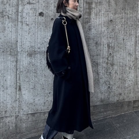 【40代スナップ】タートルネックと一体型⁉ 暖かくて洒落すぎマフラー発見♡|等 麻理子さん