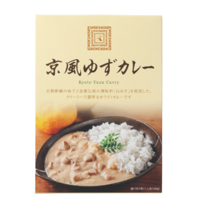 京都伝統の調味料である白みそと柚子、鶏肉を使用した爽やかな京風カレー。一見シチューのような珍しい見た目のホワイトカレー。￥734（紀ノ国屋）