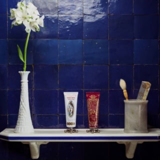 【オフィシーヌ・ユニヴェルセル・ビュリー】の新クレンジングバーム