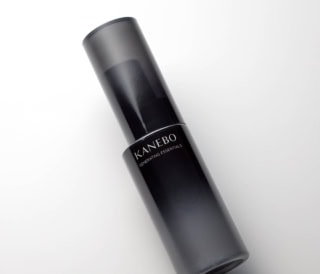 カネボウ　ジェネレイティング　エッセンシャルズ 168mL ¥13,200（カネボウインターナショナルDiv.・1月16日発売）