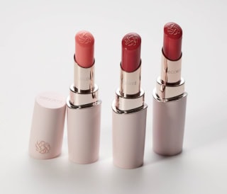 左から：ルージュデコルテ ティント ＆ プランプ 01 my cupid、同 02 ripe strawberry、同 03 hazel peach 各¥5,500（全てコスメデコルテ・1月16日発売）