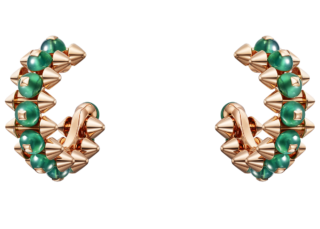 イヤリング〈クラッシュ ドゥ カルティエ〉［ピンクゴールド×グリーンアゲート］¥1,557,600（カルティエ／カルティエ カスタマー サービスセンター）Yona Hillat © Cartier