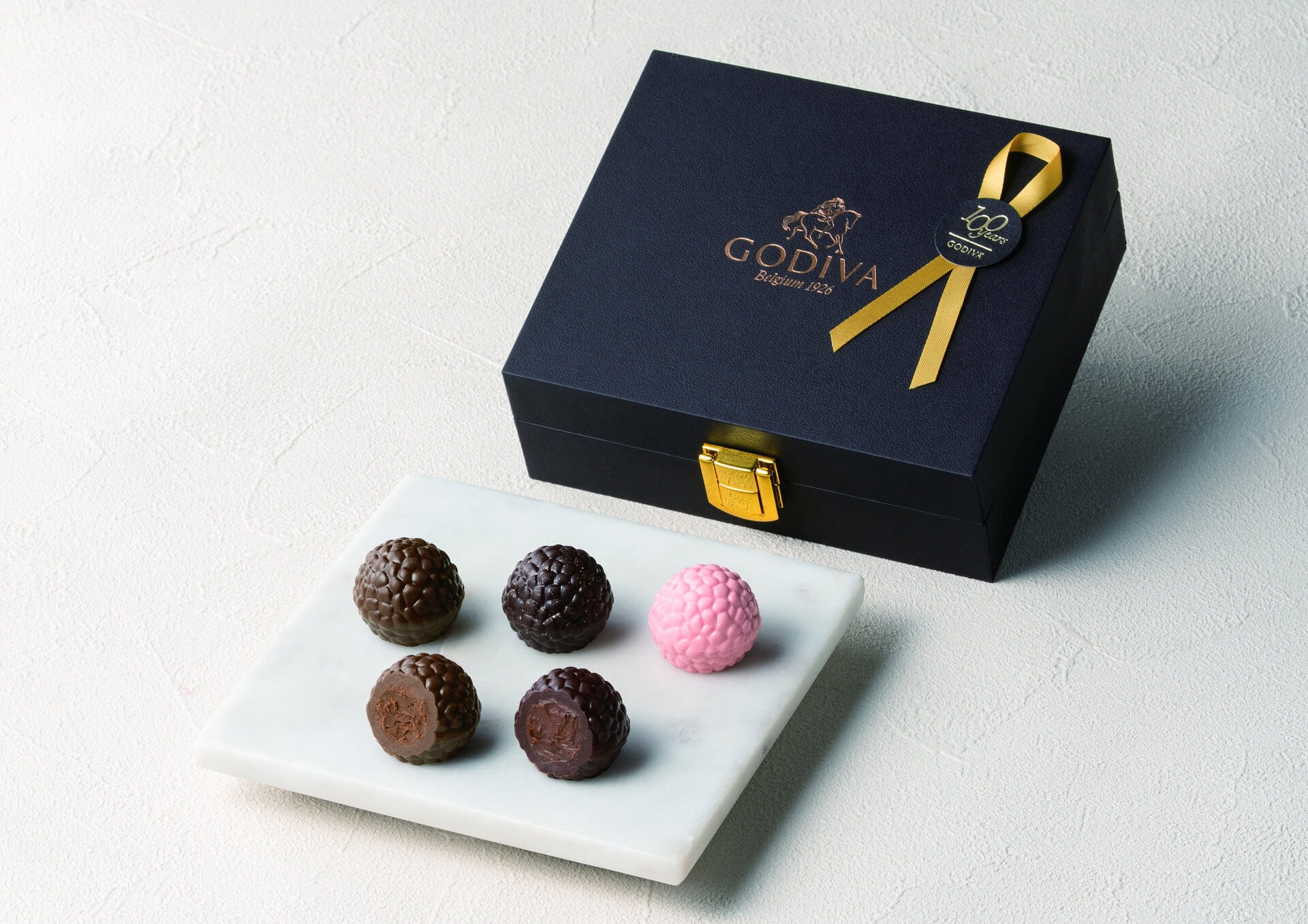 スター シ ェフ コレクション ジュエル オブ ジ アース 5粒入 ￥4,050 (ゴディバジャパン) ※2月15日までの限定発売