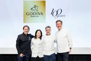 100周年記念プレスカンファレンスに登場したシェフたち。