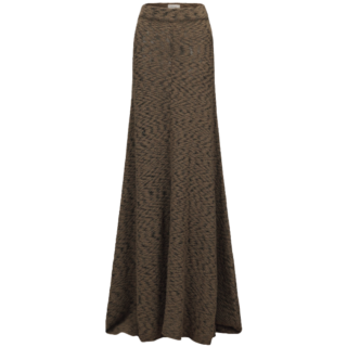 たっぷりのドレープが美しい。スカート¥88,000※参考価格（ルオハン／ザ・ウォール ショールーム）