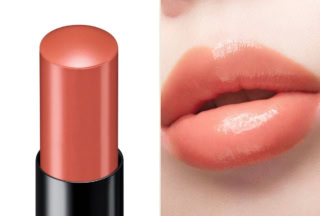 BE351 完熟桃のはにかみ 熟れた桃のように柔らかな⻩みを含んだベージュ