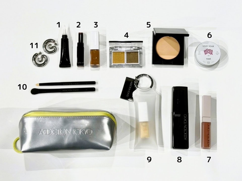 ADDICTION PR 河村さんのポーチの中身