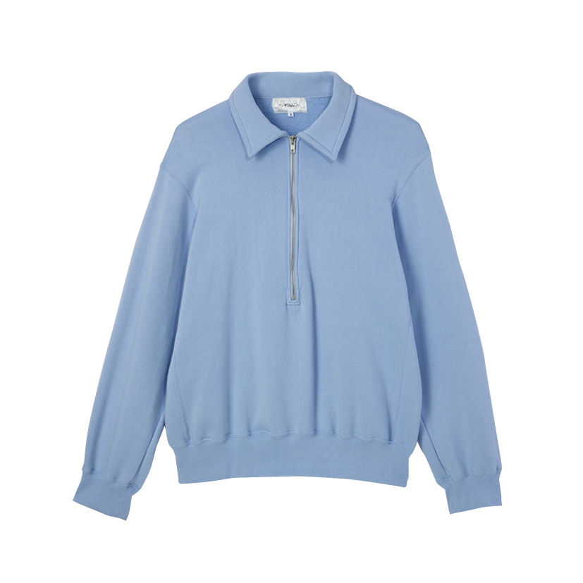 旬のハーフジップ。スエット¥29,700（フォル／ジャーナル スタンダード 渋谷スクランブルスクエア店）