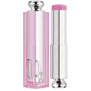 肌のpH (水分量)に反応して頰を染める濡れツヤ質感のステイックチーク。肌に溶け込むようにフィットして頰をリフトアップ。¥7,040(パルファン・クリスチャン・ディオール)