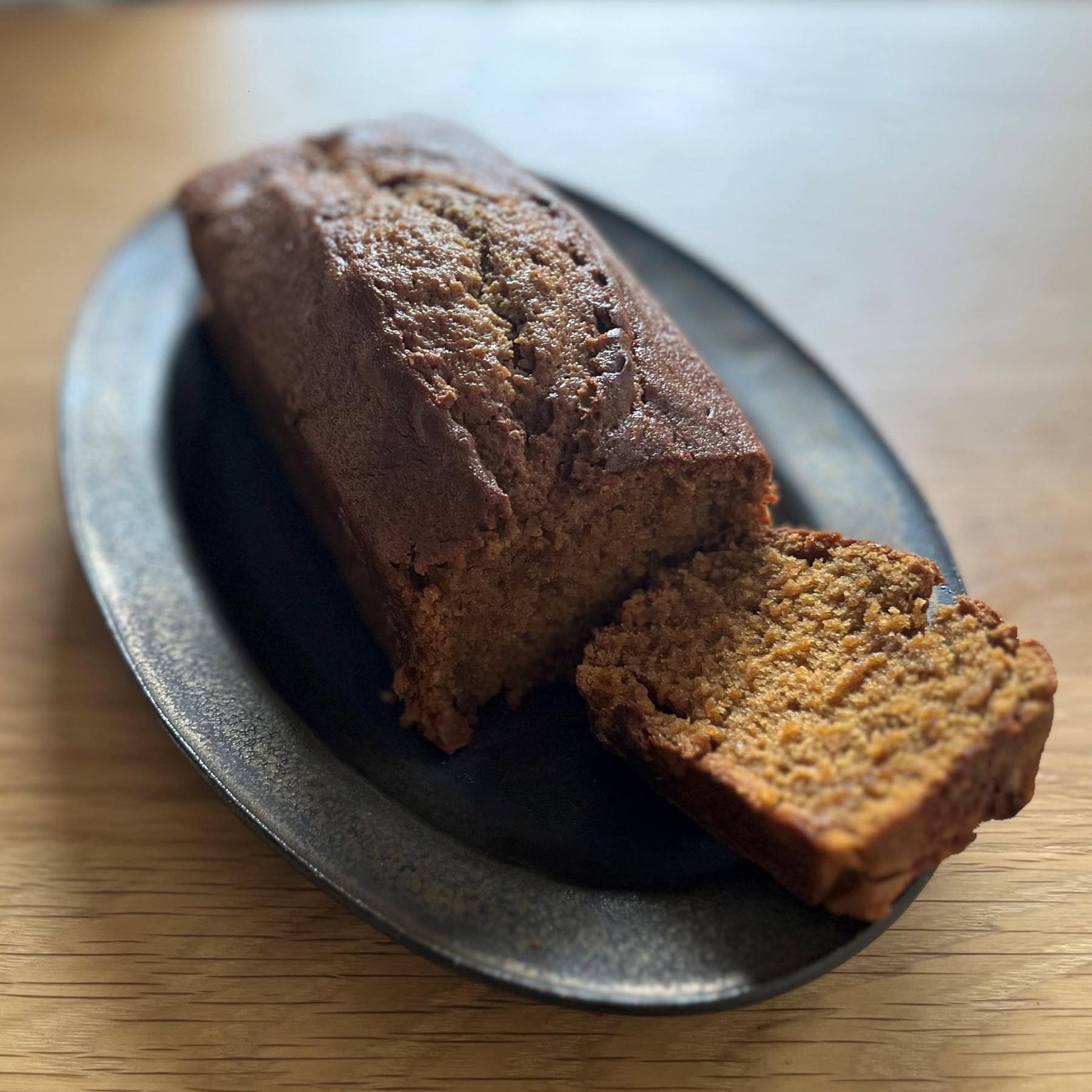 ヨーロッパの伝統的な焼き菓子「ジンジャーブレッド」の作り方