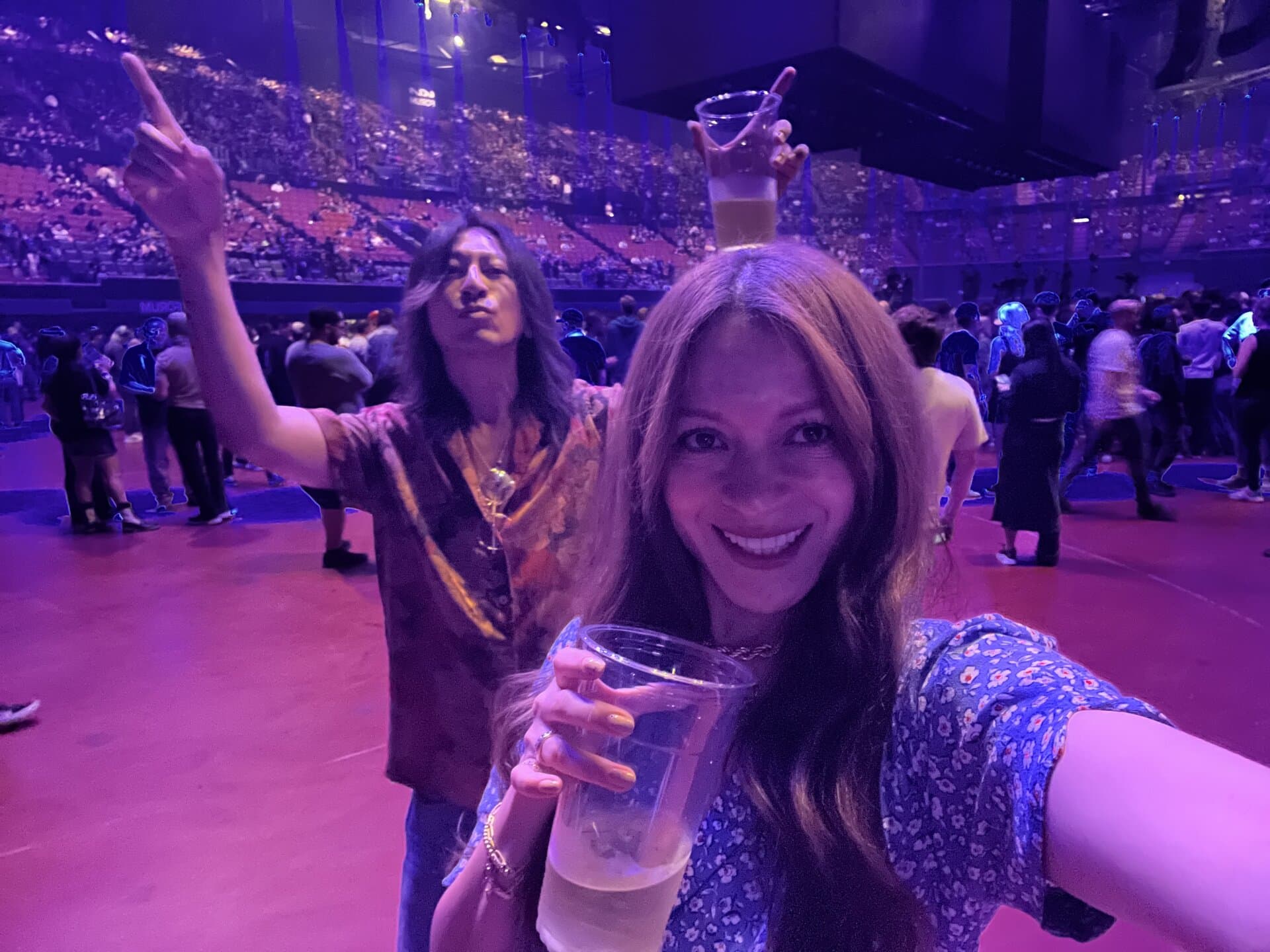 夫婦でライブも楽しい！ ライブに行くことがデートみたいな感じかな。