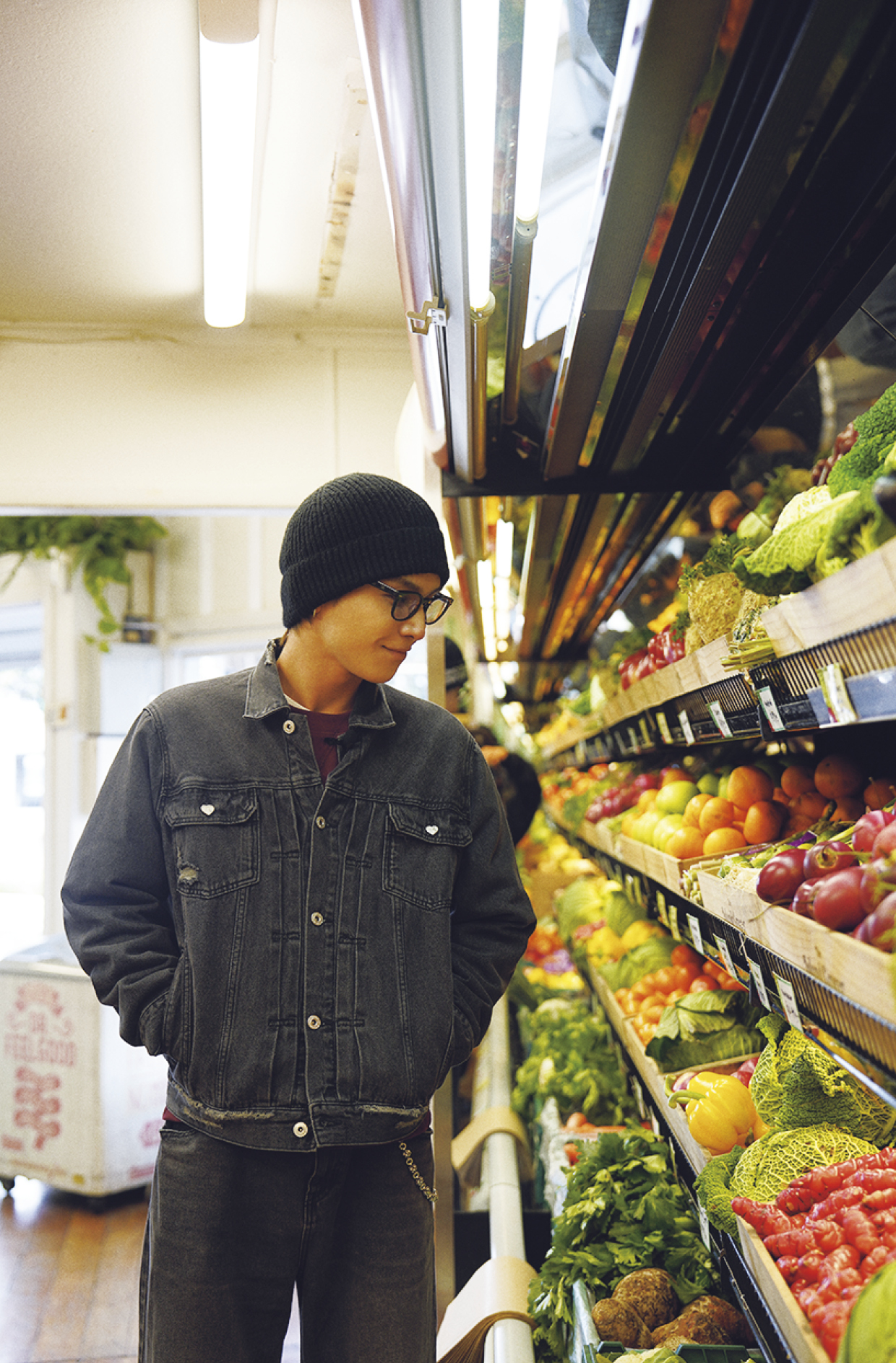 THE ISLAND GROCER オネロア・ビーチ中心部にある食料品店。地元産のオーガニック野菜や果物、焼きたてのペストリーやデリ、クラフト系の調味料までワイヘキ島の美味しいものが揃います。