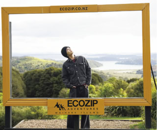 「ニュージーランドの美しい景色をたっぷり味わえるアクティビティです。家族旅行にもオススメ（岩田さん）