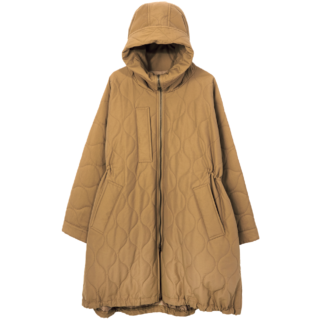 「サステナブルグログランの素材感が大人なムード！」キルティングコート¥74,800（ヴァシュモン／アダム エ ロペ）