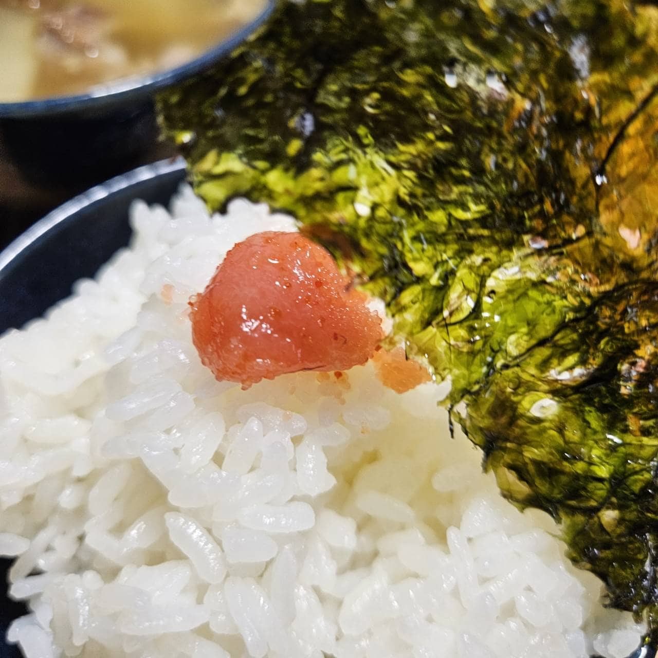 そのままだとわりと塩味が強いので、ごはんと食べるのが至福♡