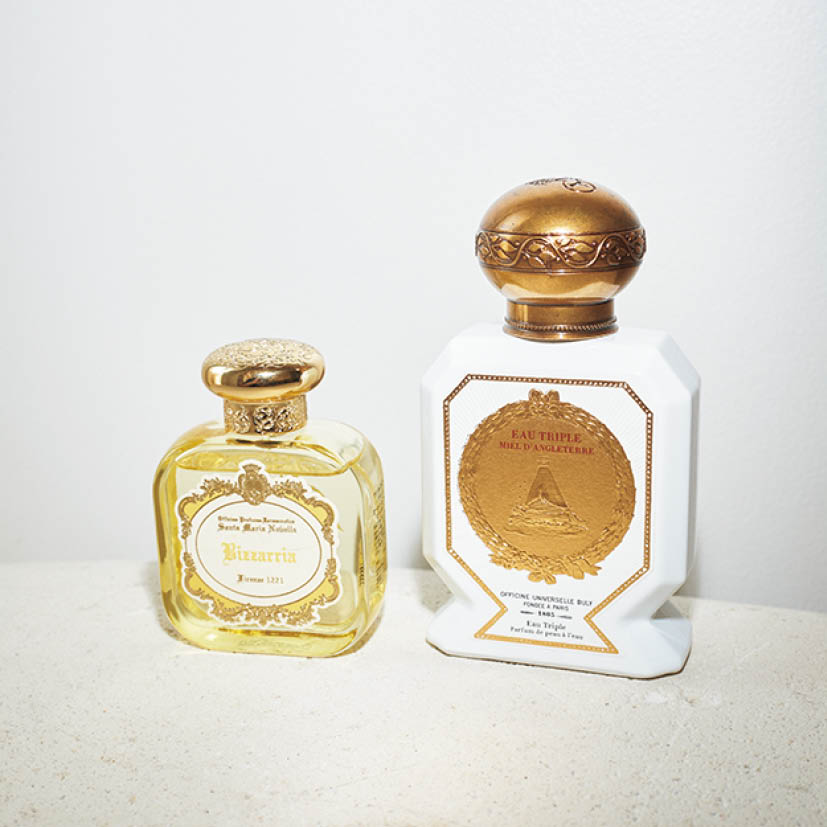 「肌に優しくて香りも長もちする、BULYの水性香水『オー・トリプル』では温かみのあるハチミツ×ウッディな香りを。昔からずっと好きなサンタマリアでは、柑橘系のビッザリアが今年の気分でした」。左：サンタ・マリア・ノヴェッラのビッザリア、右：ビュリーのミエル・ダングルテール／共に本人私物