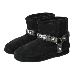 買ったまままだはいていなかったというバレンシアガのショートブーツ。「本格的に寒くなってきたらヘビロテすると思う！」。バレンシアガのショートブーツ／本人私物