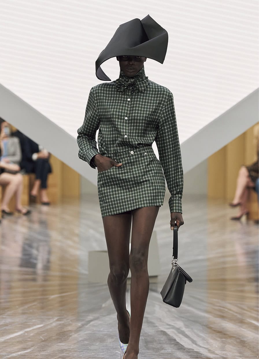 世紀のクリエイティブ交代劇を追え！