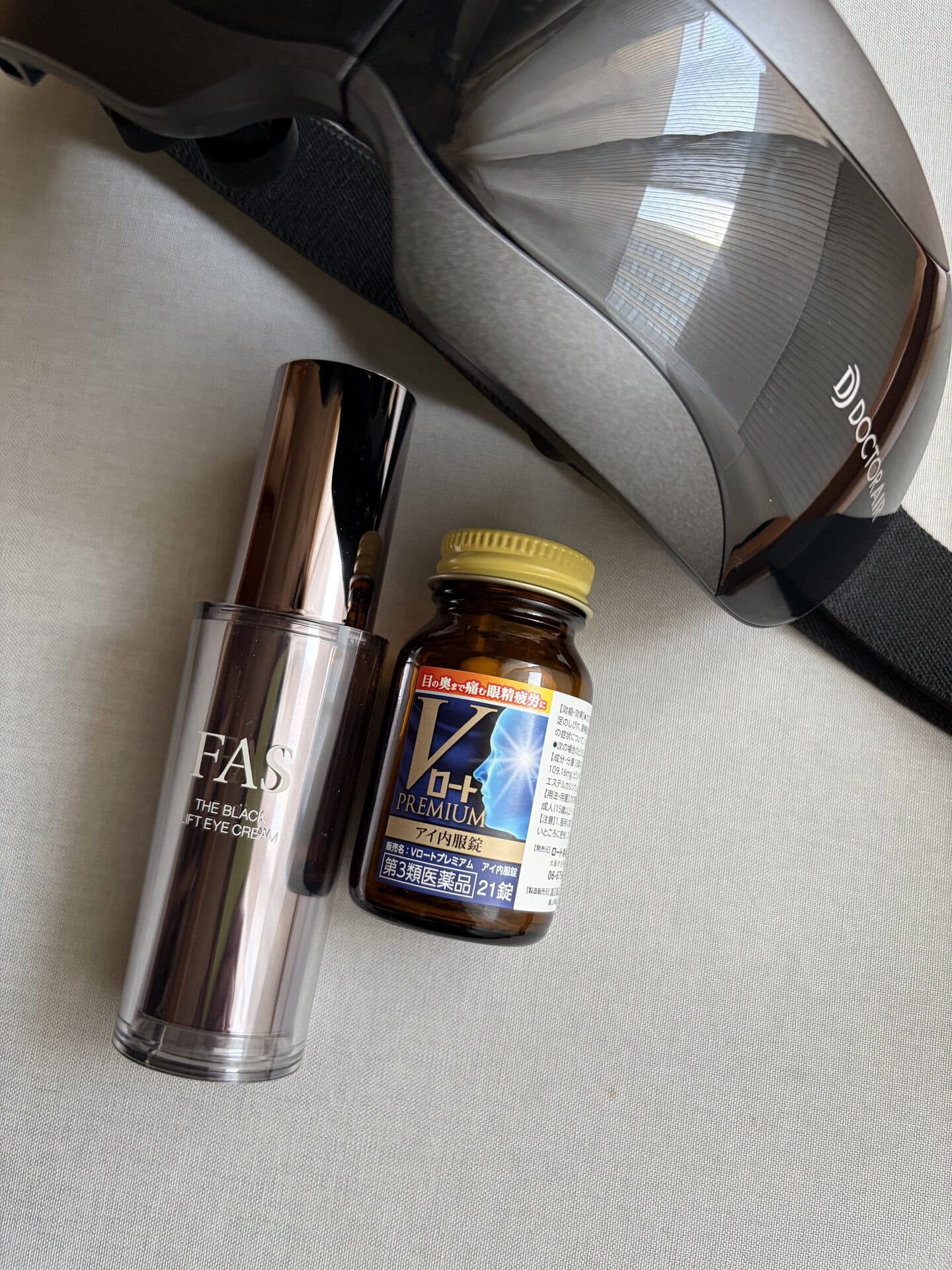 まぶたのゆるみや重さ、眼精疲労etc. 【40代の目元悩み】に効くアイテム3選ぶ