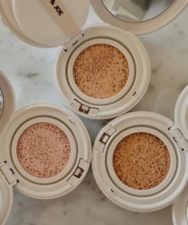 プロテクティング ヴェール コンパクト SPF50+・PA++++ 全3色 セット 各¥6,050(ポール & ジョー ボーテ)※3月1日発売