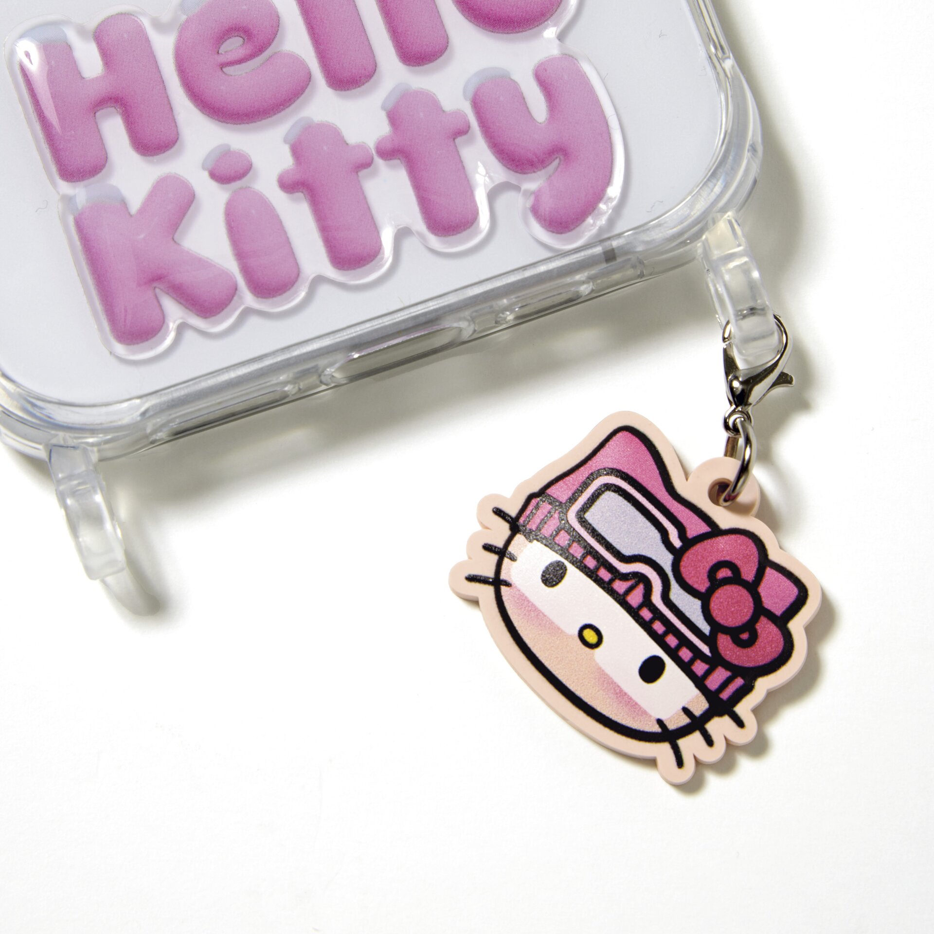 大バズリ中のミニサイズチャーム。お目立ちレオパード柄、ぽわっと上気したほっぺが可愛いハローキティの2個セット。