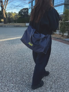 簡単に付け替えができるショルダーストラップをシーンに合わせて活用!