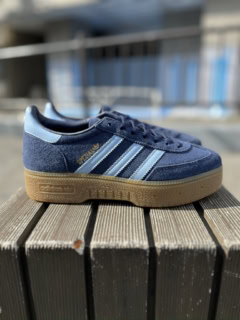 厚底具合がほどよいので、クラシックなアッパーとも違和感なくハマっています