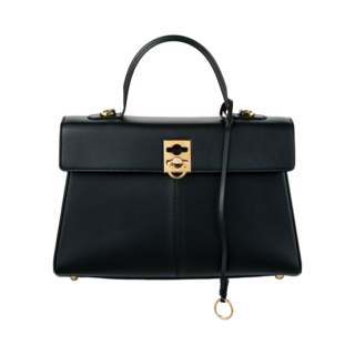 一番人気のSTANCE BAG。シグネチャーでもあるゴールドの C-Lock 金具が特徴。バッグ¥107,100（カフネ／カフネ カスタマーサポートセンター）