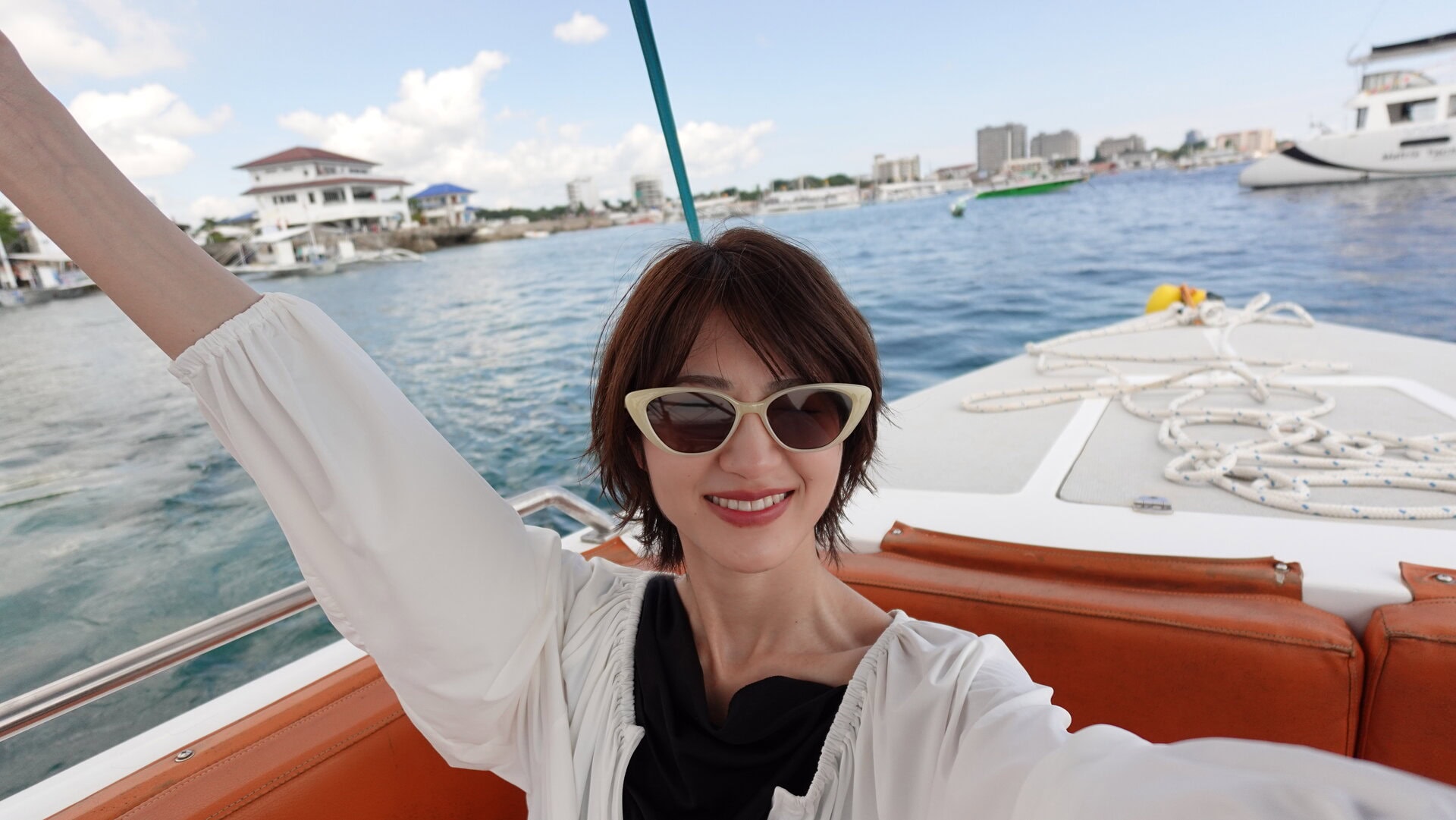 いざ出発！「行ってきまーす♡」と余裕の笑顔。