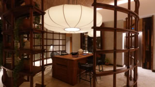 ロビーはジャパンディな雰囲気。ウェルカムドリンクには、施設内で育てられているレモングラスを使用したコールドドリンクが用意されていました。