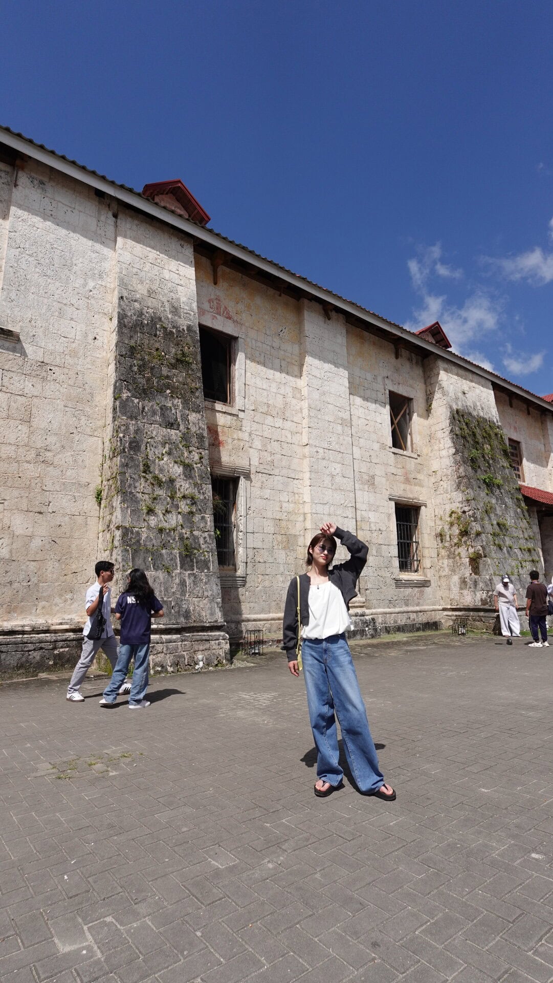 珊瑚石を使った外壁も圧巻！