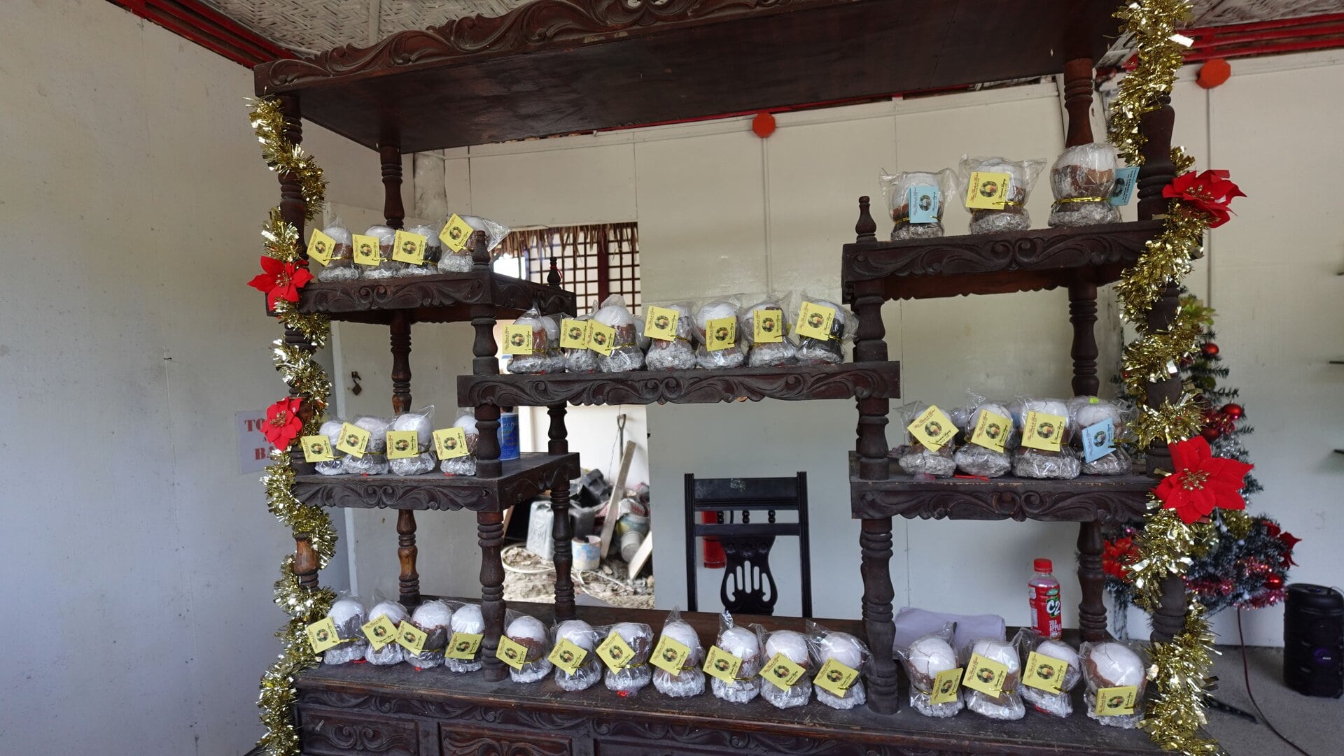 道端にふと現れた販売所を発見！ ここではミニサイズも販売されていました。