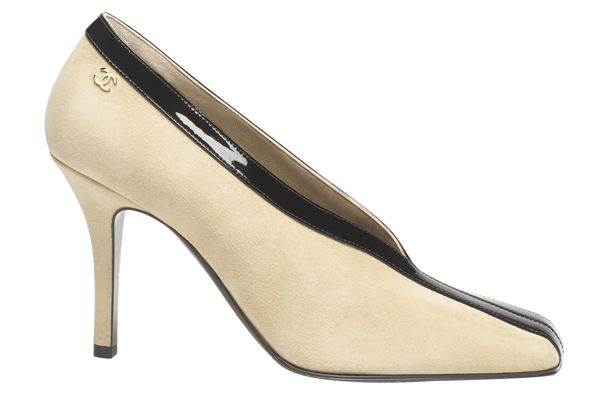 シューズ［ヒール9.5㎝］¥226,600※予定価格（シャネル）© CHANEL
