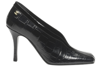 シューズ［ヒール9.5㎝］¥235,400※予定価格（シャネル）© CHANEL