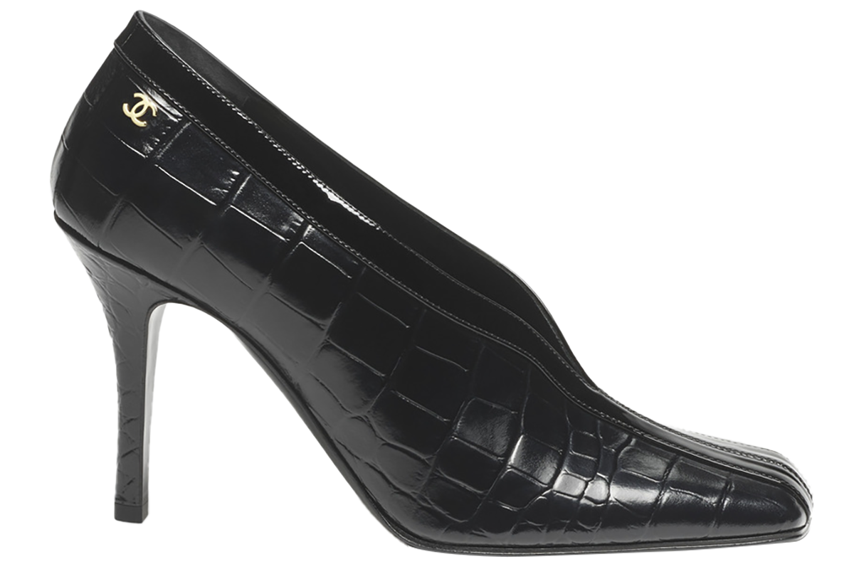 シューズ［ヒール9.5㎝］¥235,400※予定価格（シャネル）© CHANEL