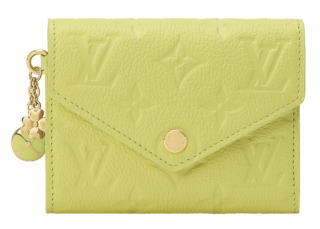 ウォレット〈ポルトフォイユ・ヴィクトリーヌ〉［H9.5×W12×D2.5㎝］¥117,700（ルイ・ヴィトン／ルイ・ヴィトン クライアントサービス）