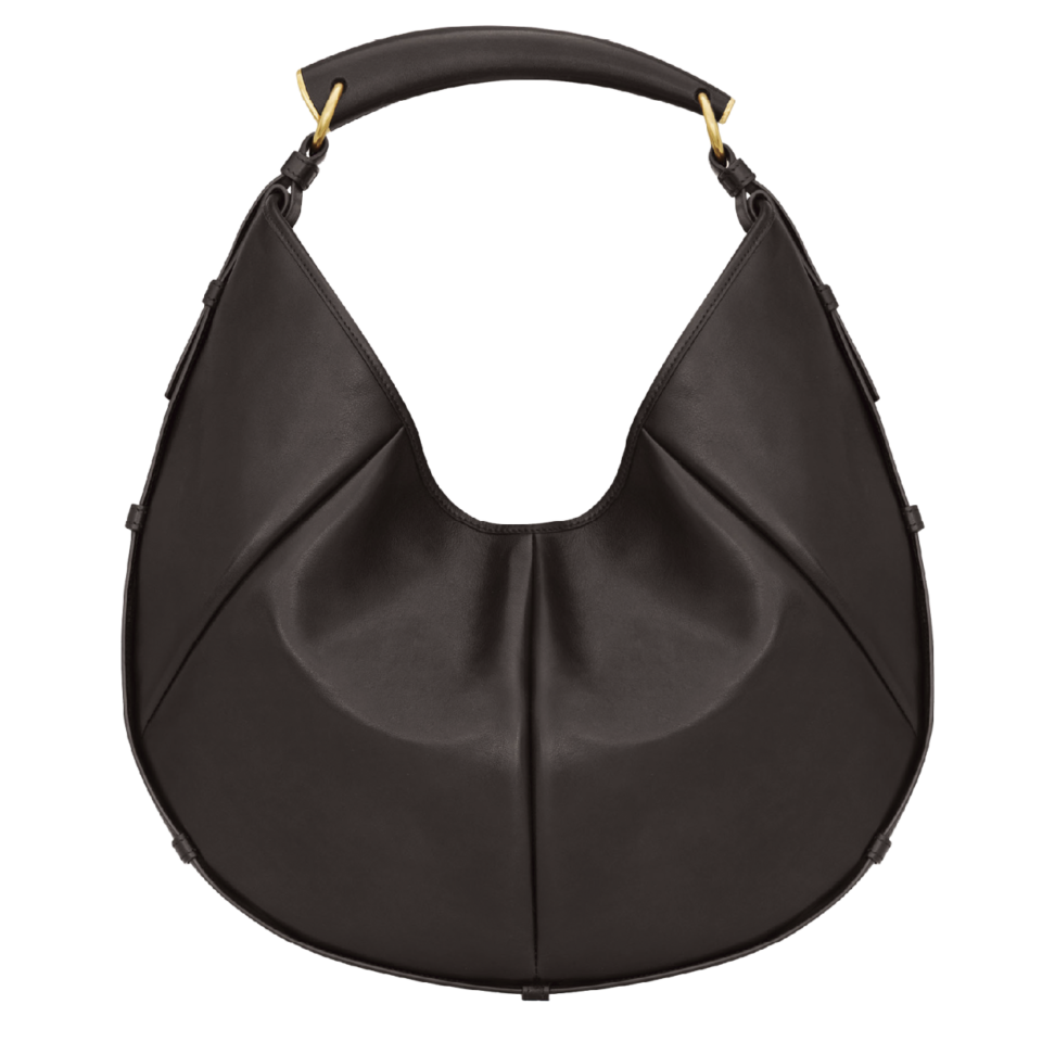 バッグ〈モンバサ ミディアム〉［Ｈ40×W33×D3㎝］¥632,500（サンローラン バイ アンソニー・ヴァカレロ／サンローラン クライアントサービス）