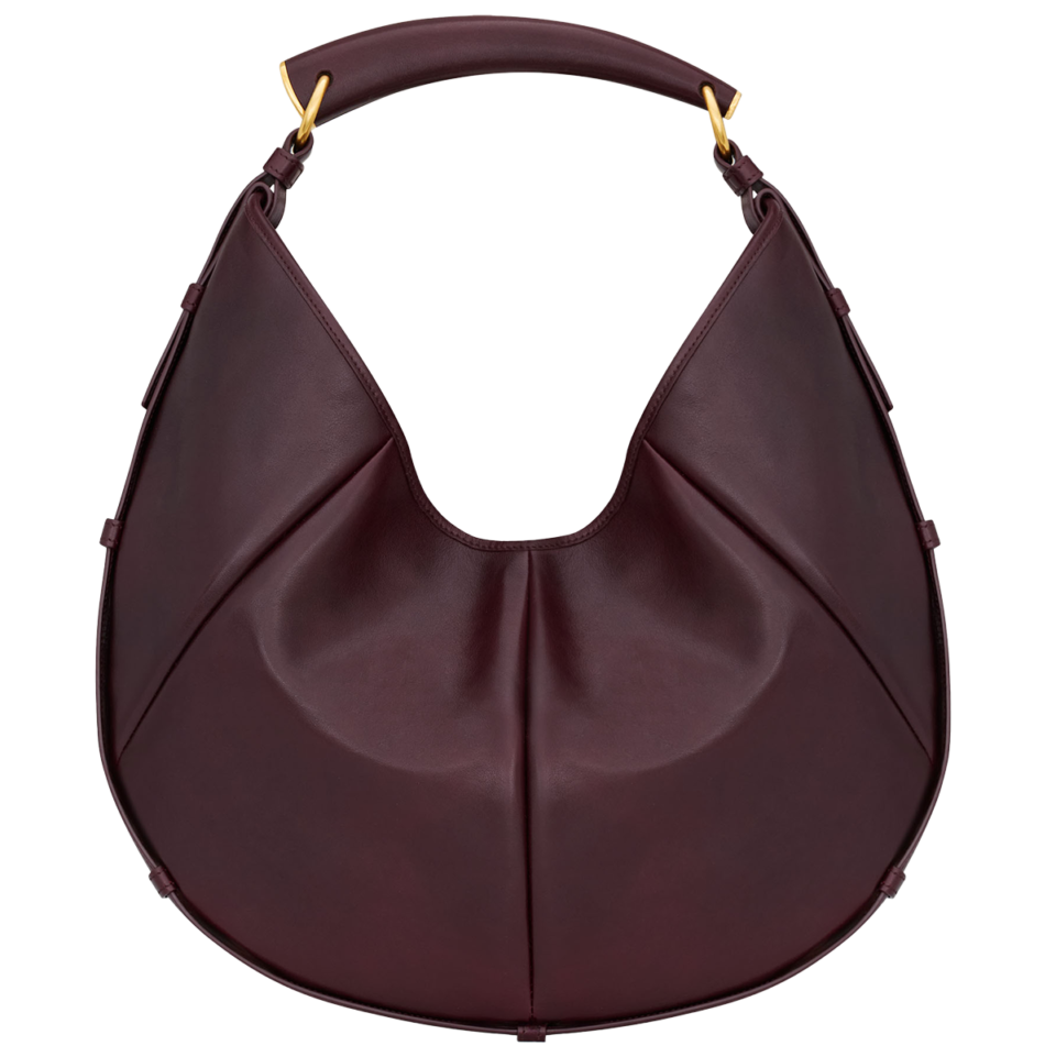 バッグ〈モンバサ ミディアム〉［H40×W33×D3㎝］¥632,500（サンローラン バイ アンソニー・ヴァカレロ／サンローラン クライアントサービス）